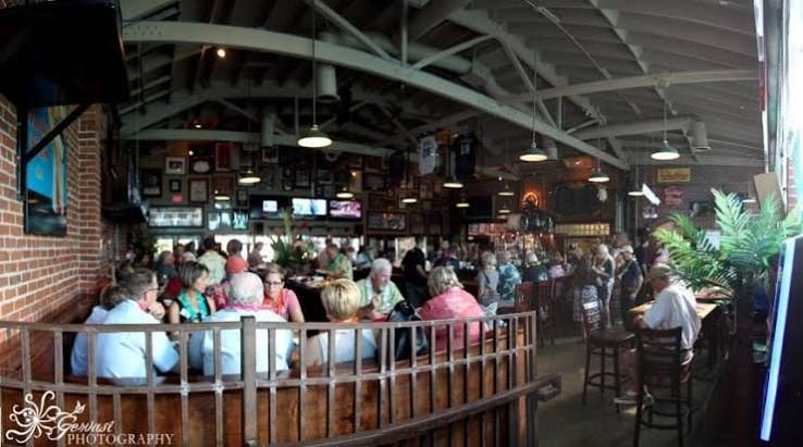 Inside the Valley Brew dining room